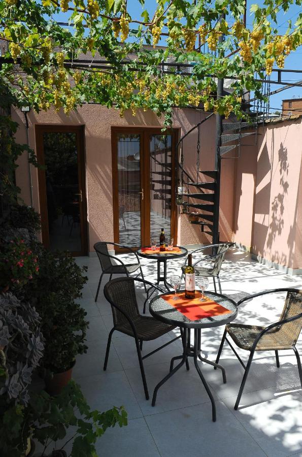Janika Apartments Tbiliszi Kültér fotó